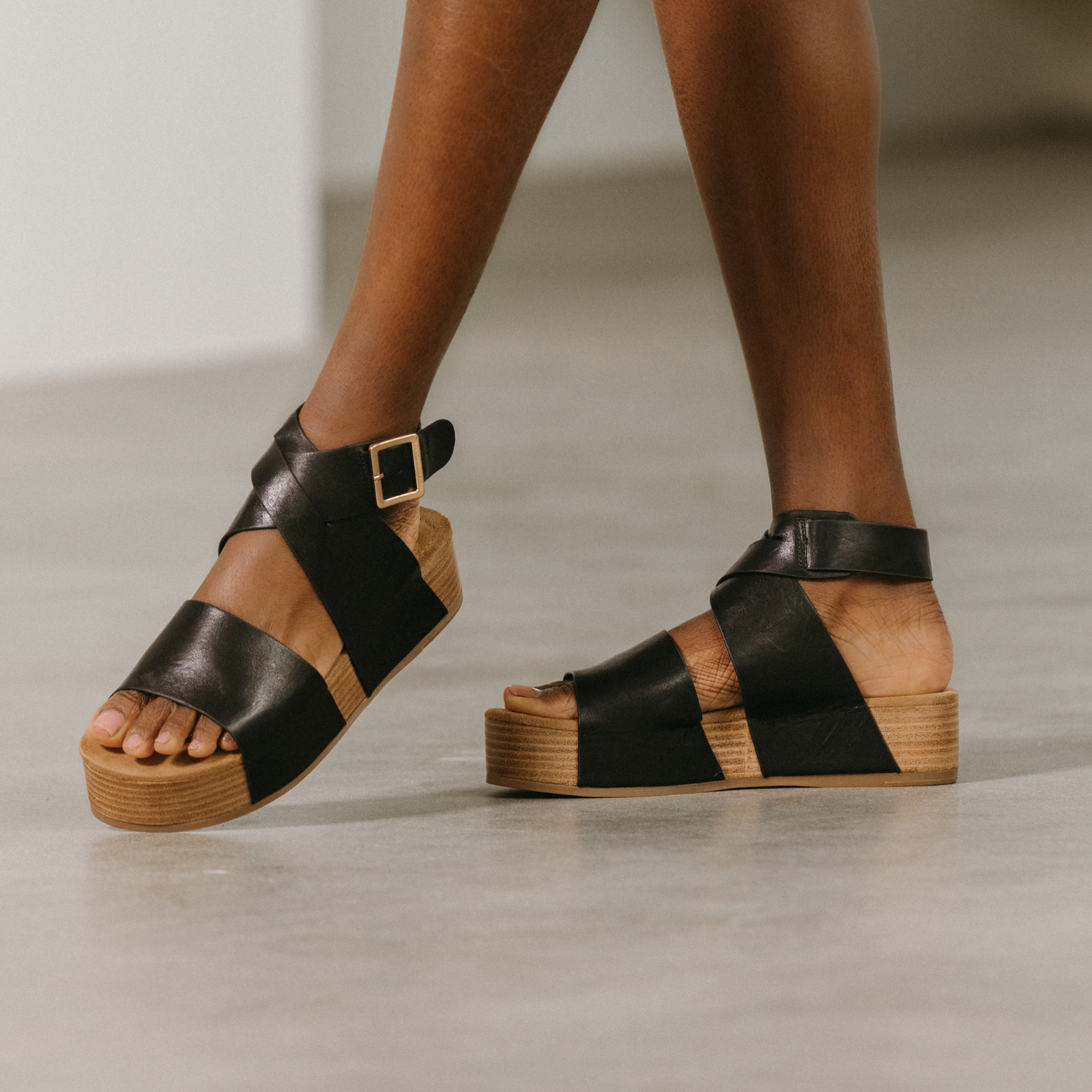 Dunes Black Ankle Platform Sandals