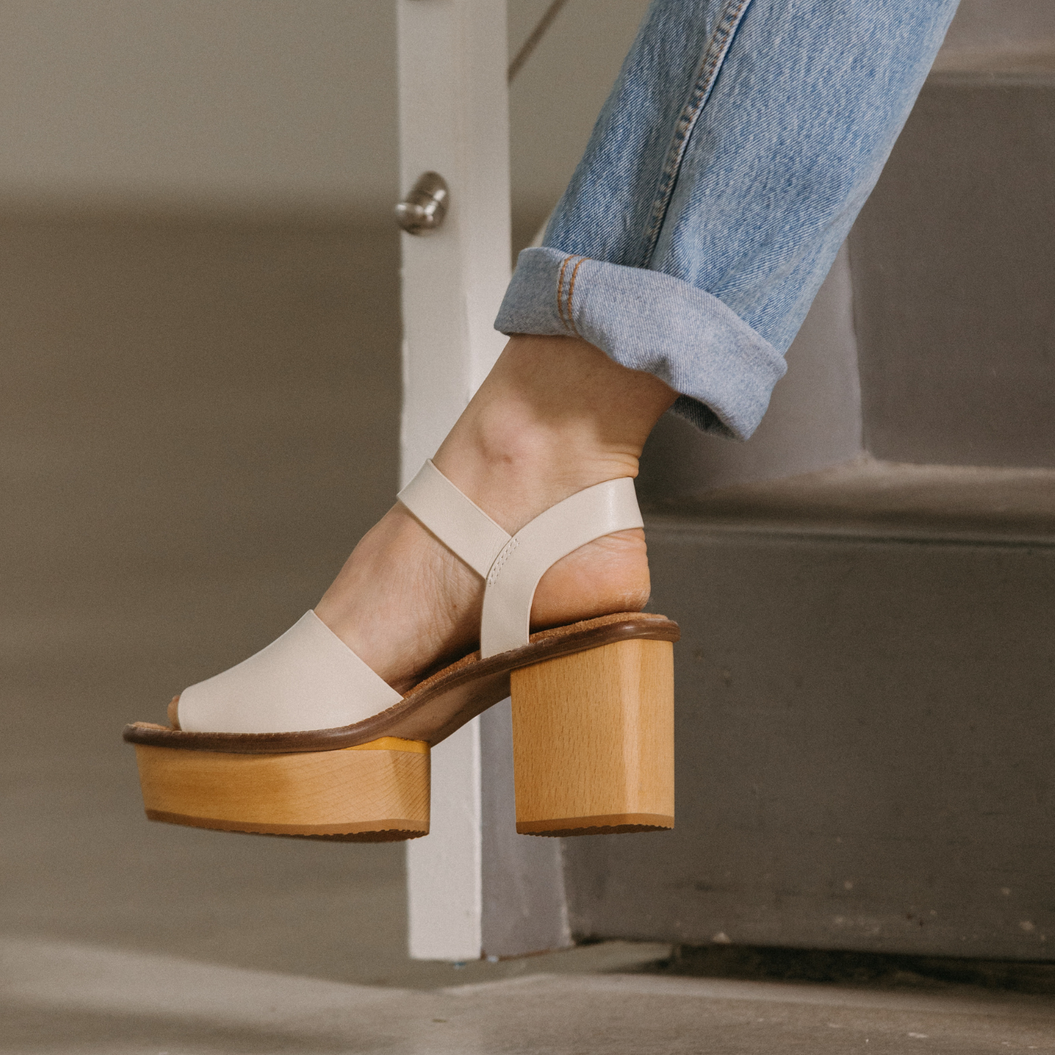 Lift platform best sale sandals
