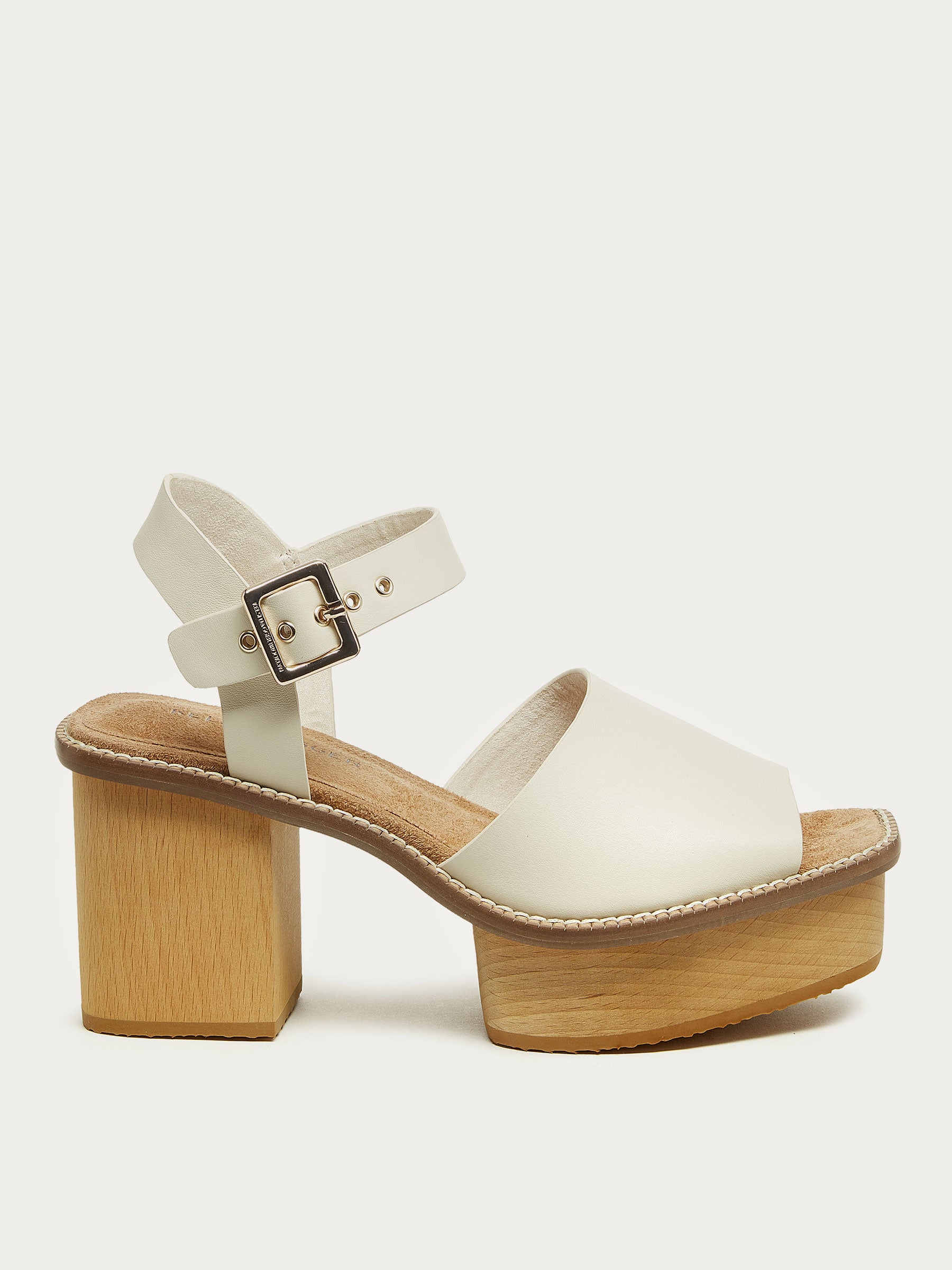 Groove Shell Platform Sandals