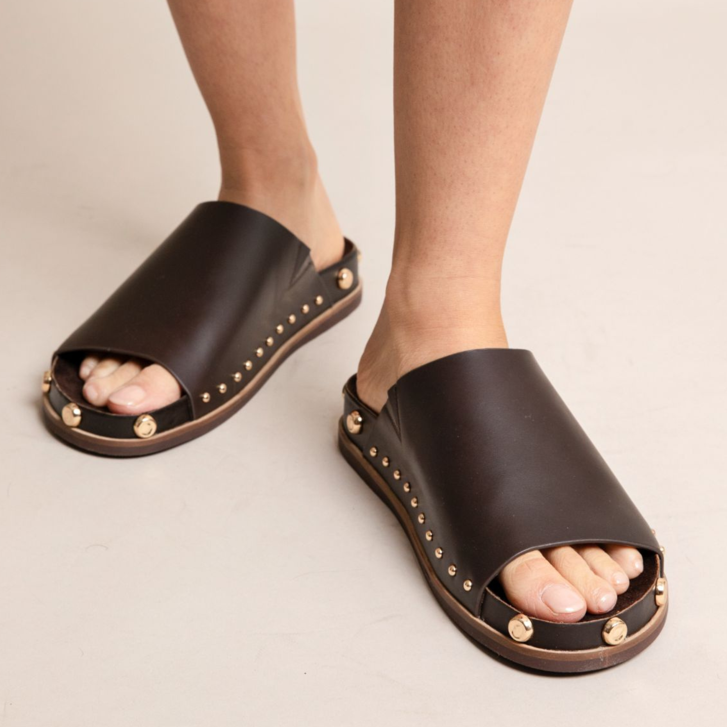 Women's Squish Buffalo Stud Slide Sandal – Kelsi Dagger BK